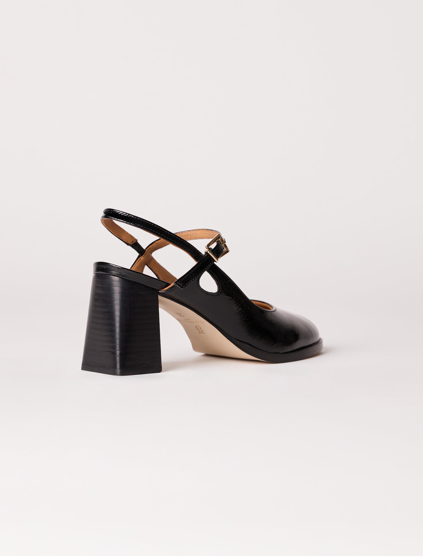 Adèle - Patent Black