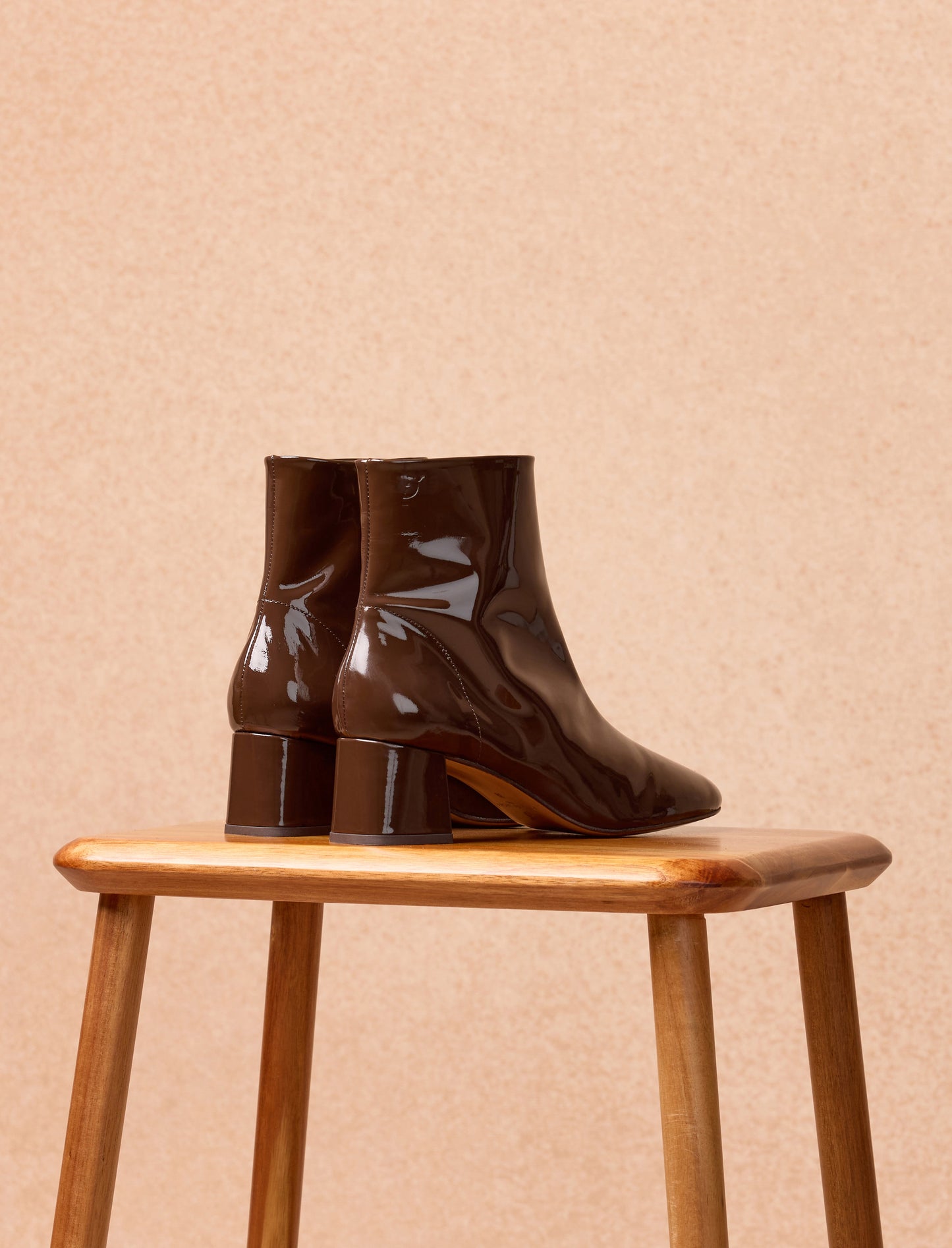 Camille - Hochglanzschokolade