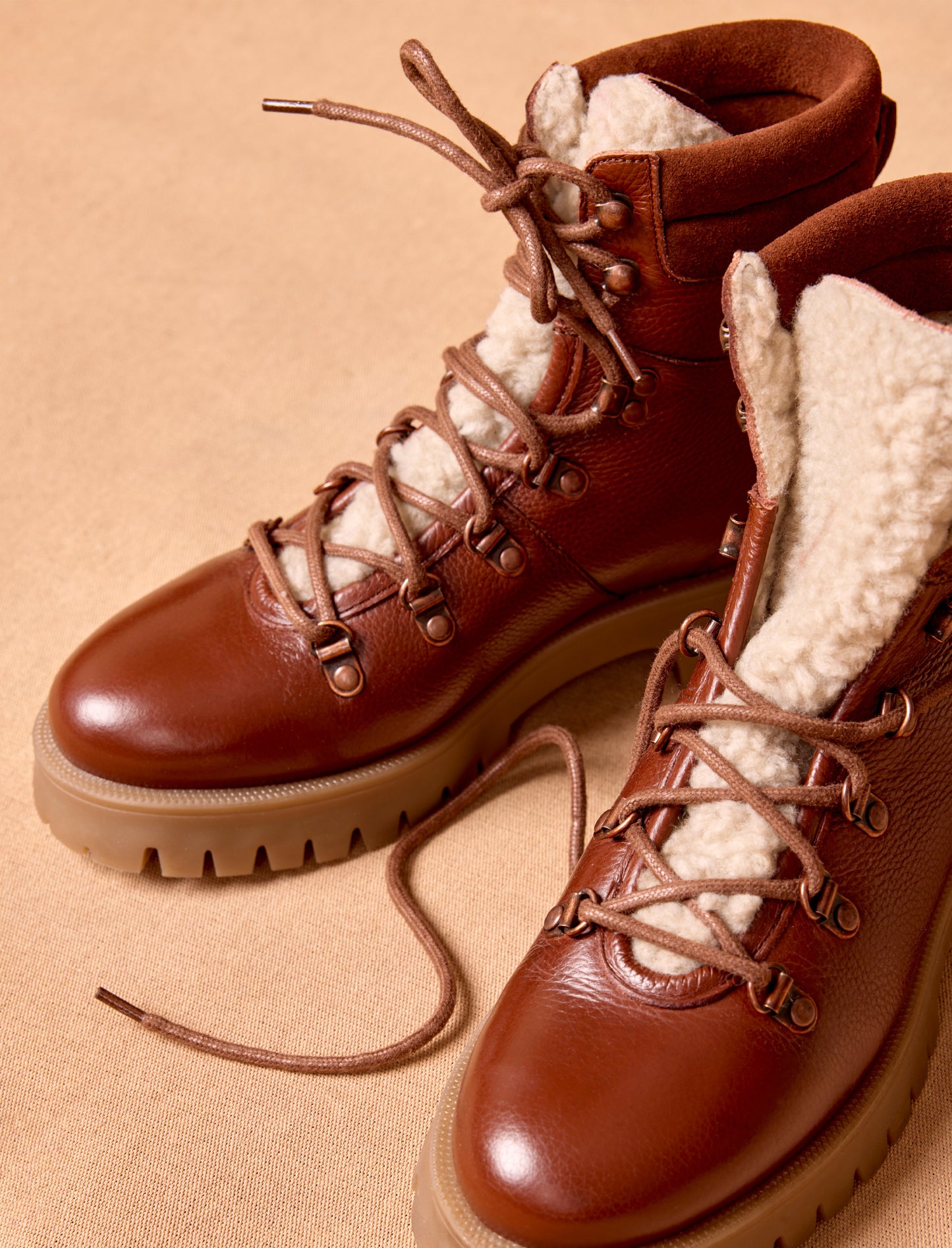 Astrid mit Futter - Cognac