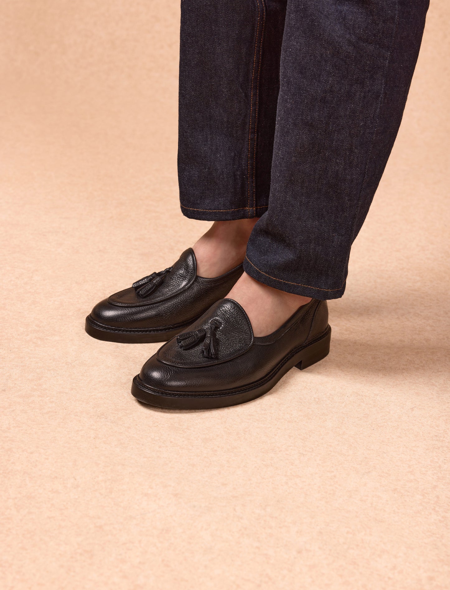 Paul - Black grained