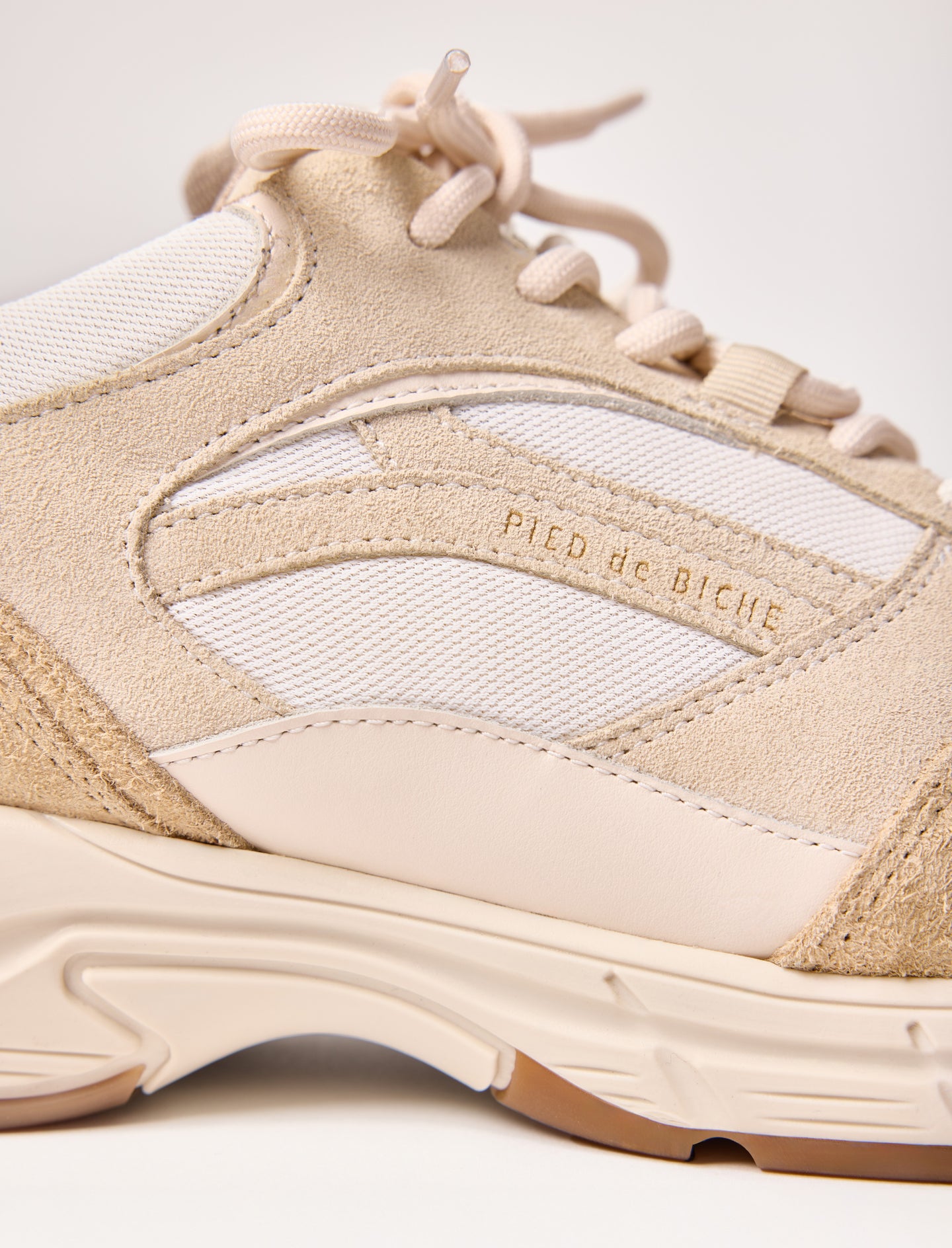 sneakers beige en mesh pour homme