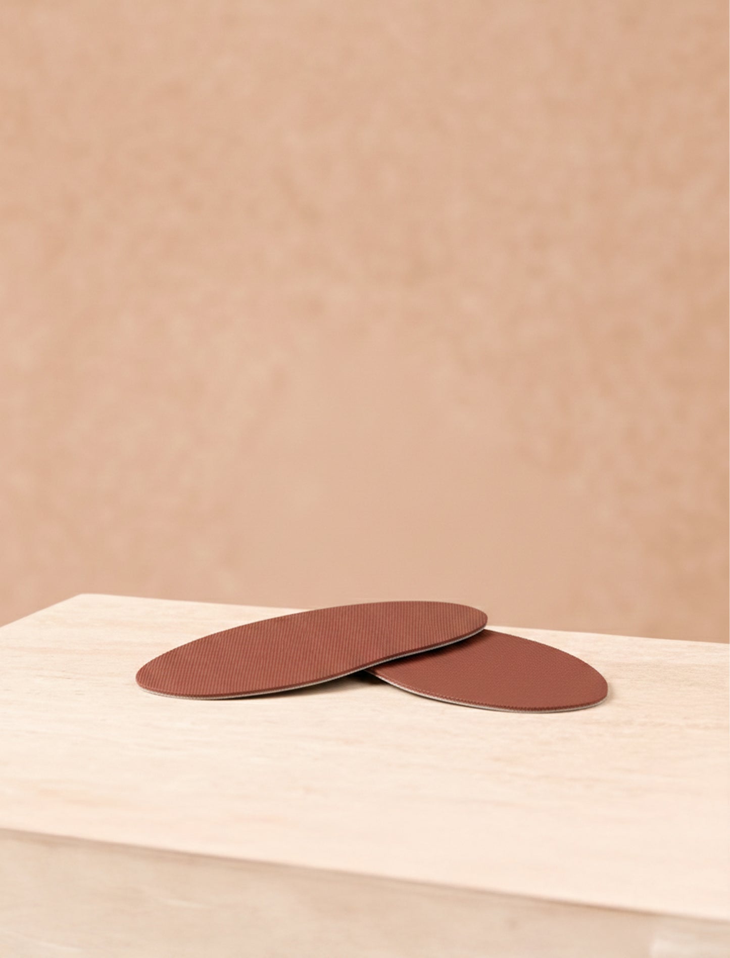 Set of temporary self-adhesive pads