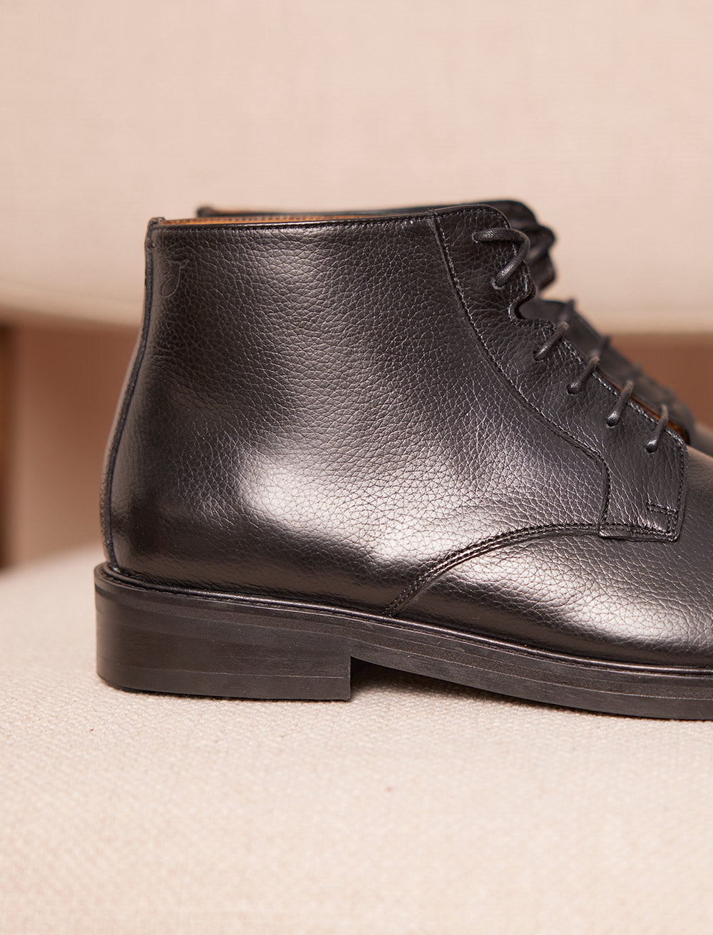 Chukka-Stiefel City - Schwarzes, genarbtes Leder 