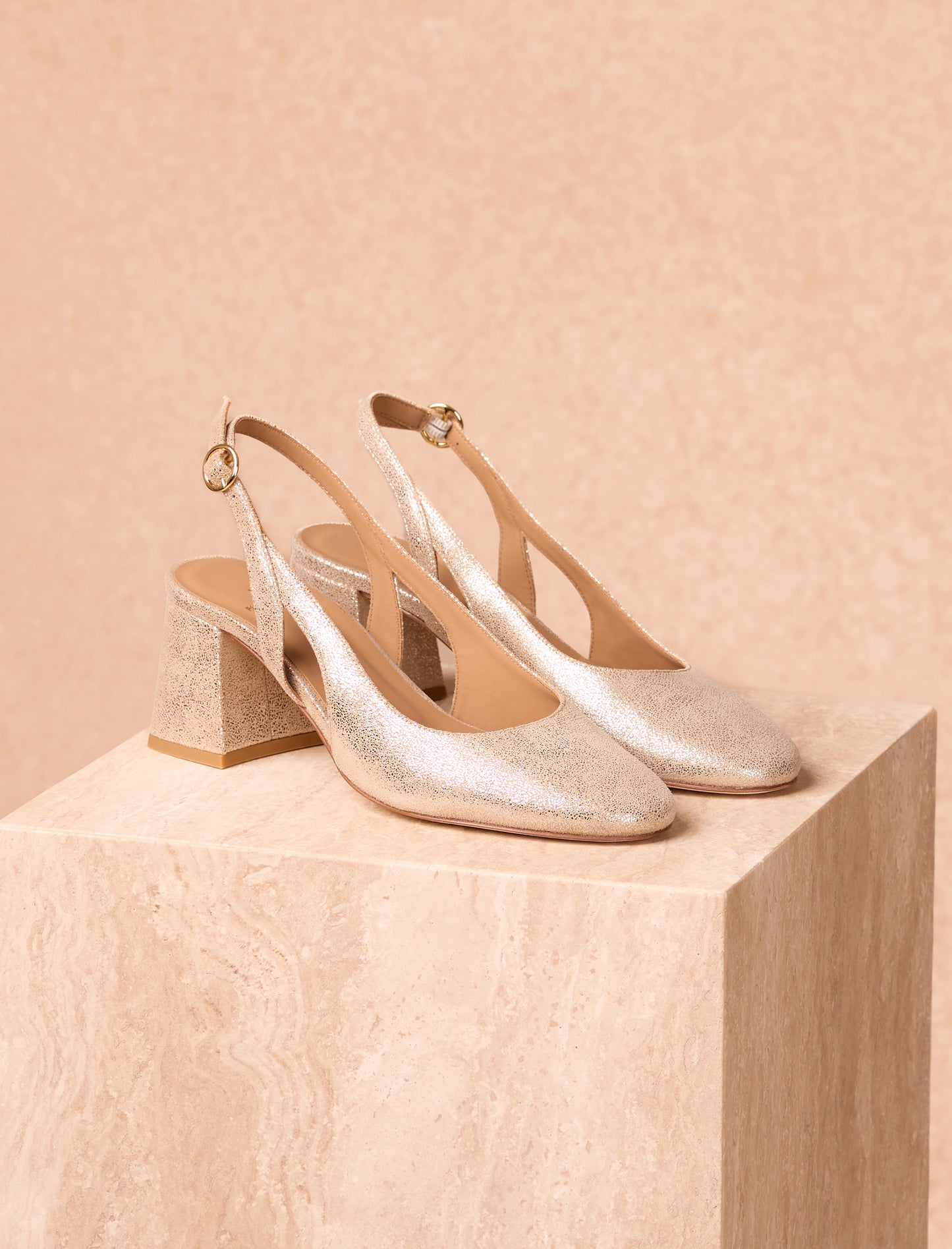 Charlotte - Gold 