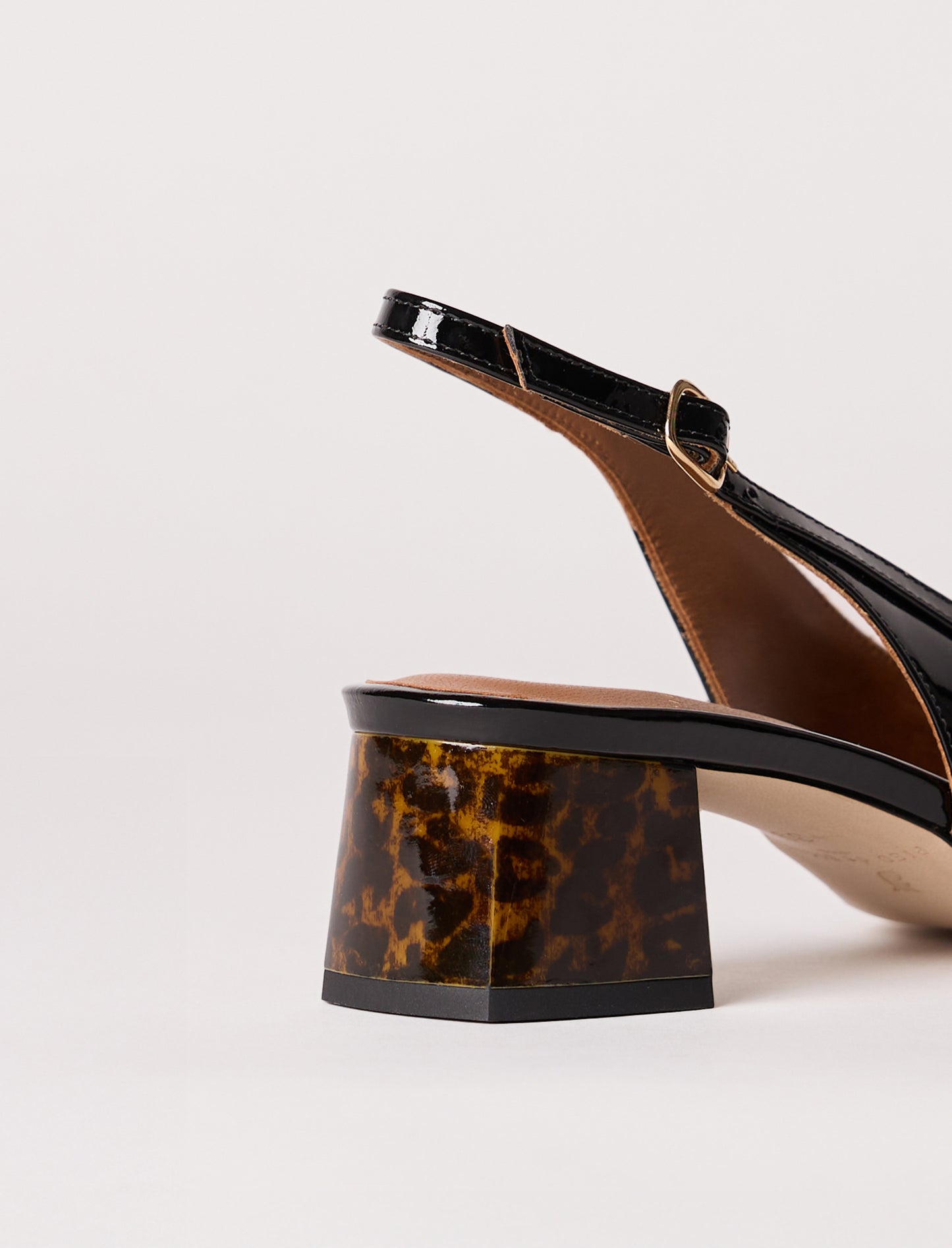 Valentina - Schwarz Hochglanzlack 