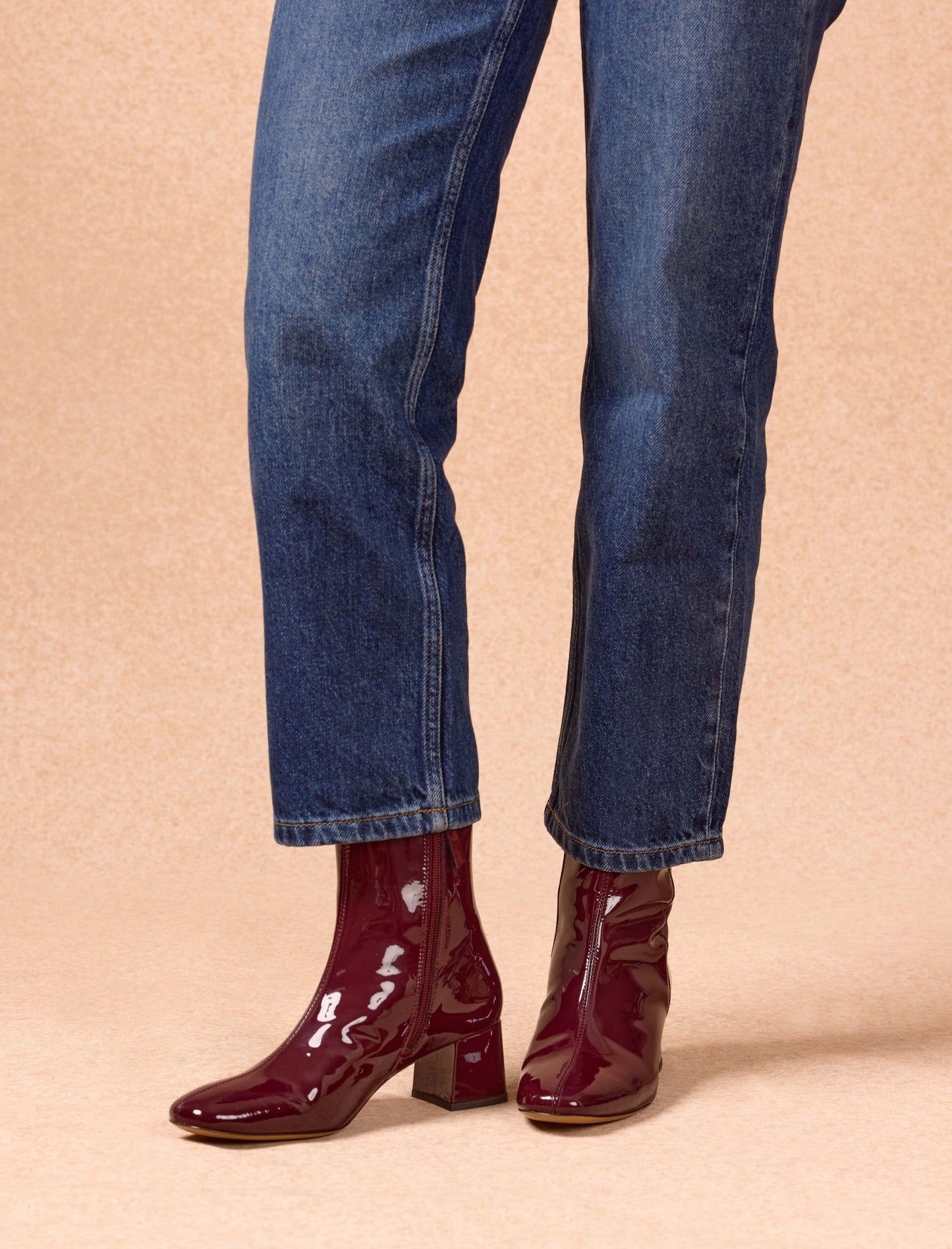 Albane - Lackiertes Auberginenleder 