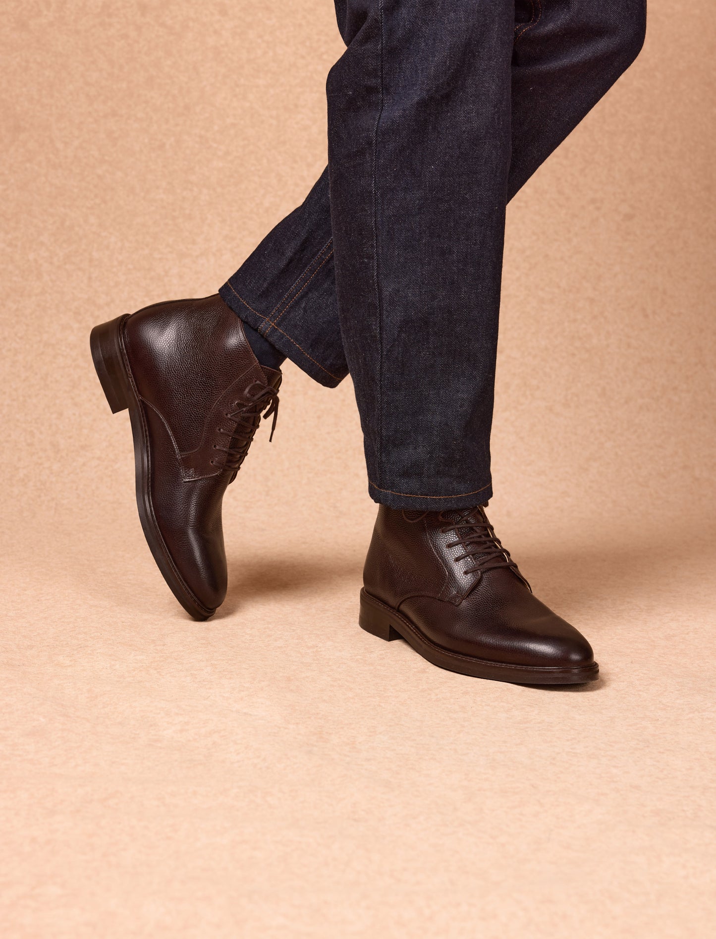 Gaspard - Brauner Veloursleder 