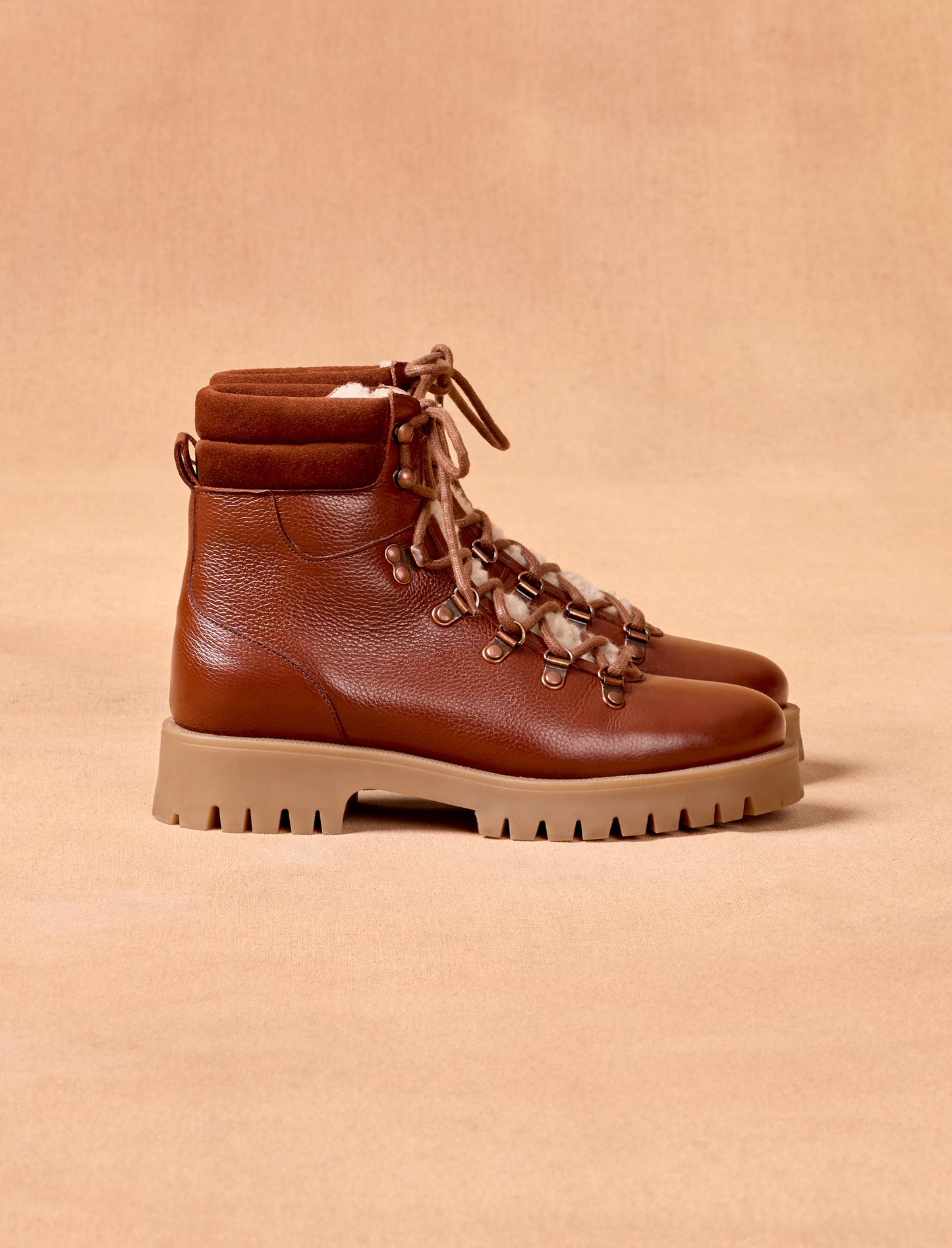 Astrid mit Futter - Cognac 