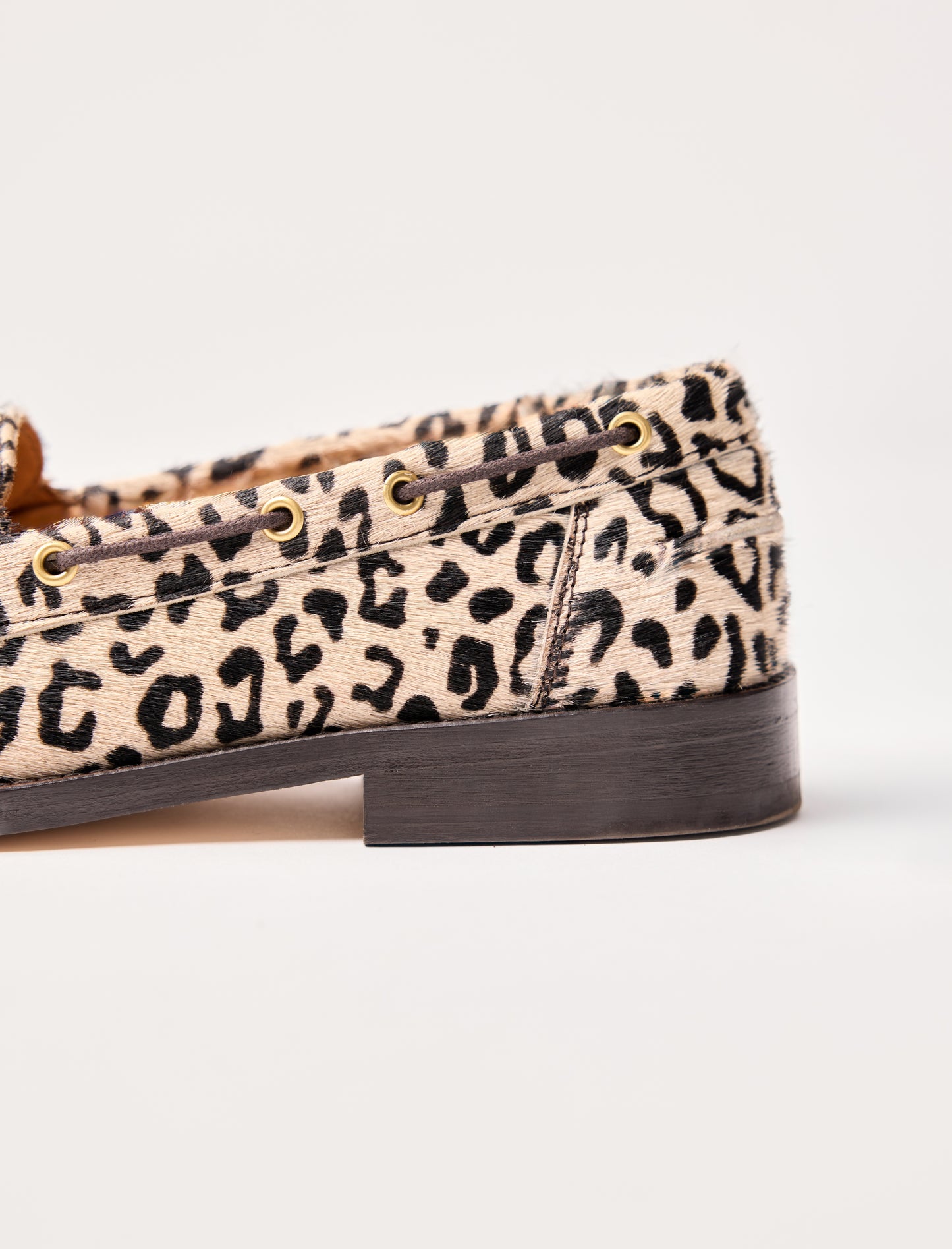 Albertine - Pony tâche