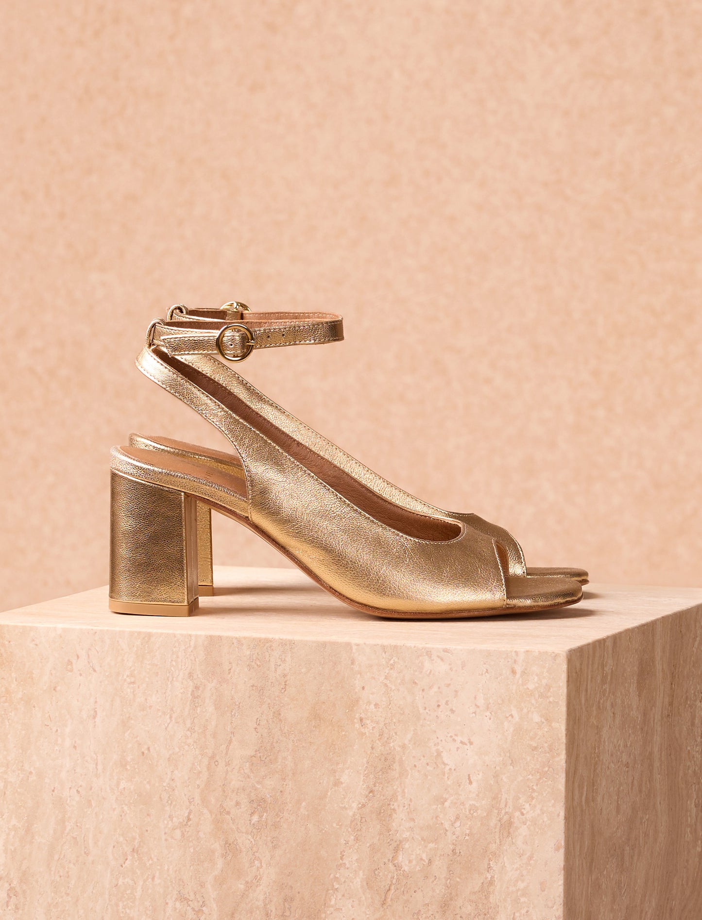 Joanna - Gold 