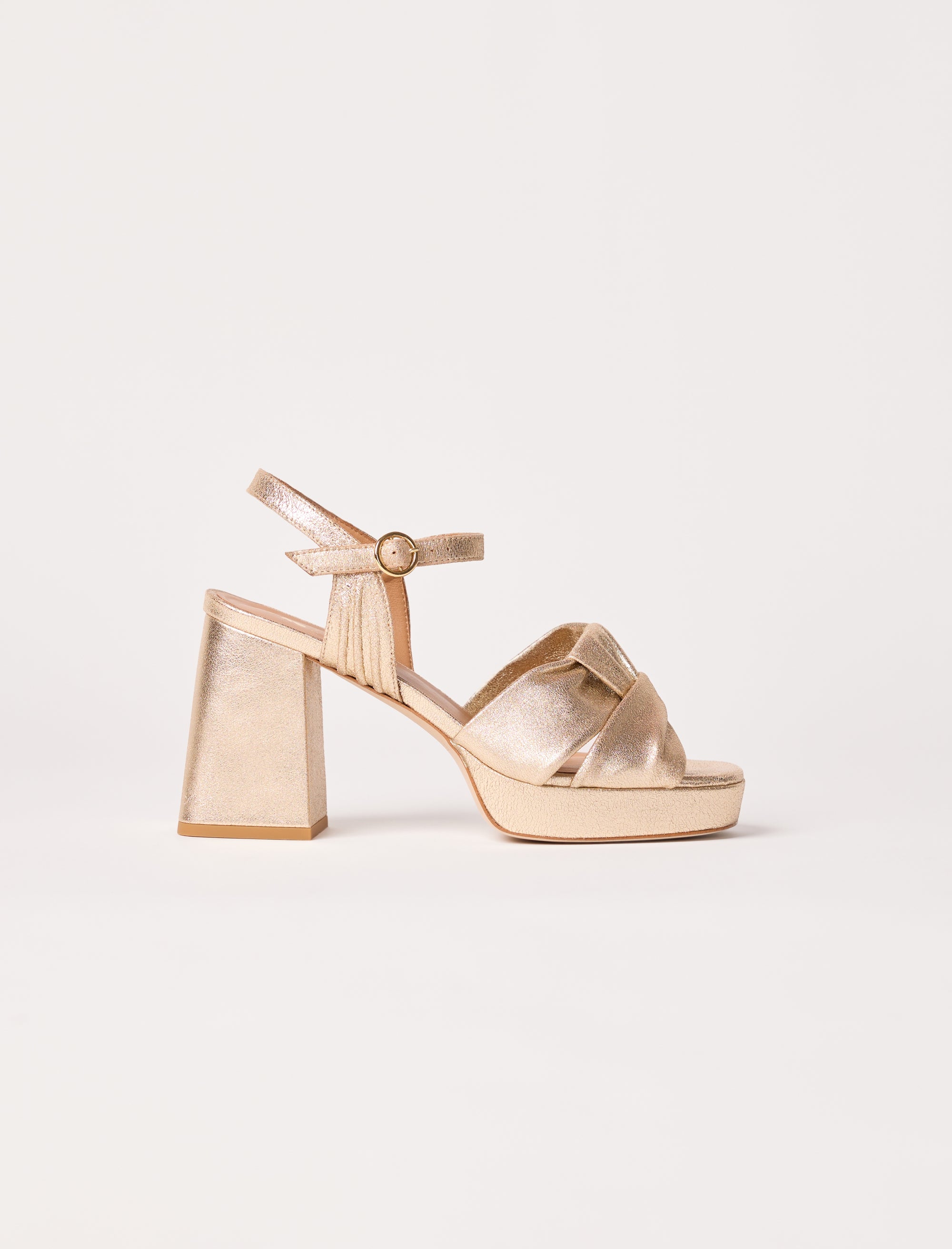 sandales à talons dorées pour femme