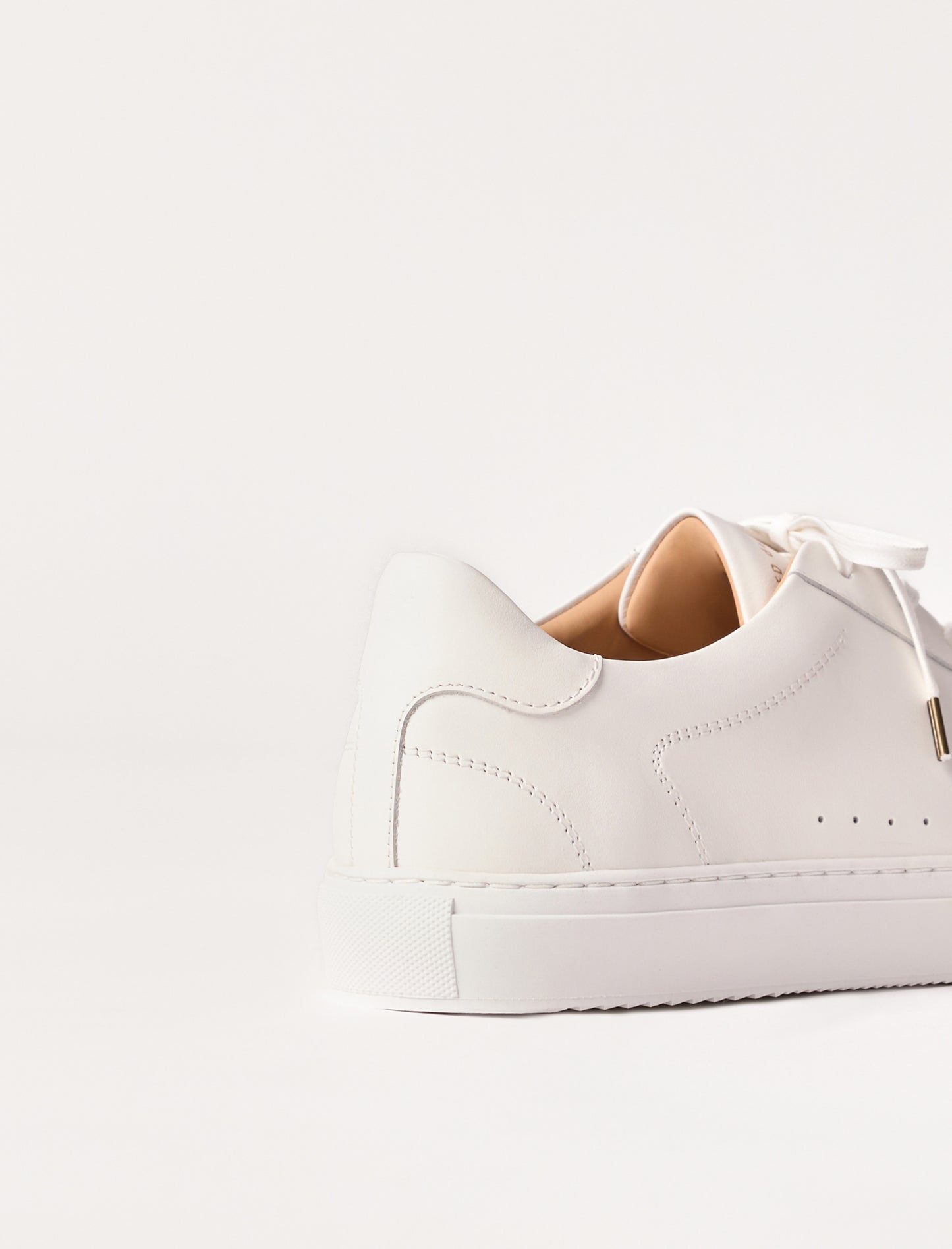 Billy V4 - Optisches Weiß 