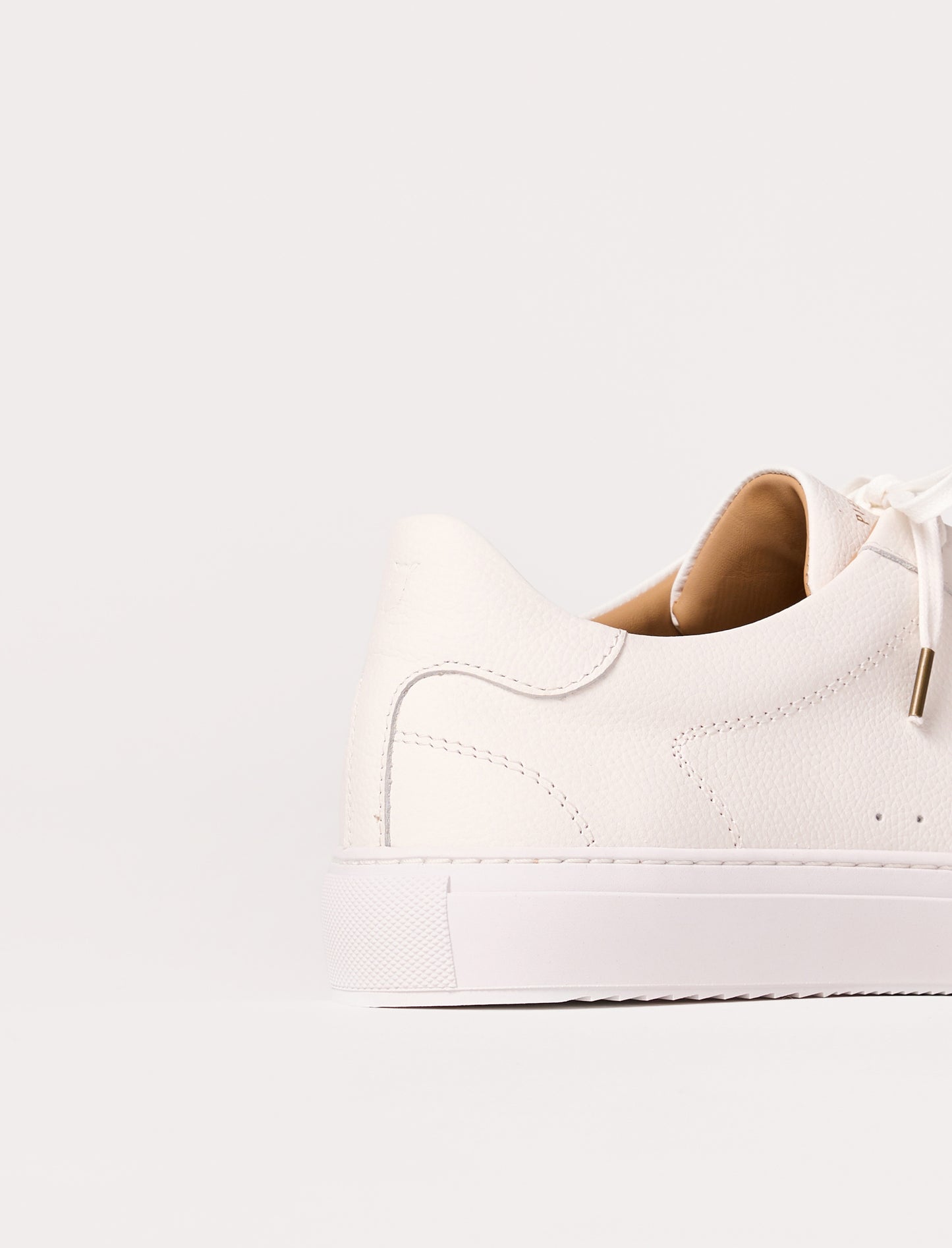 Billy V4 - Textured White Leather 