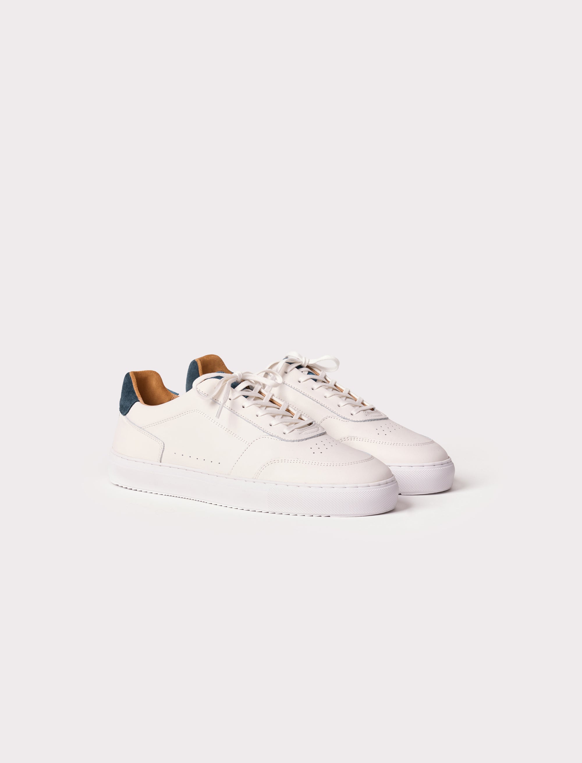 sneakers en cuir blanc et bleu pour homme
