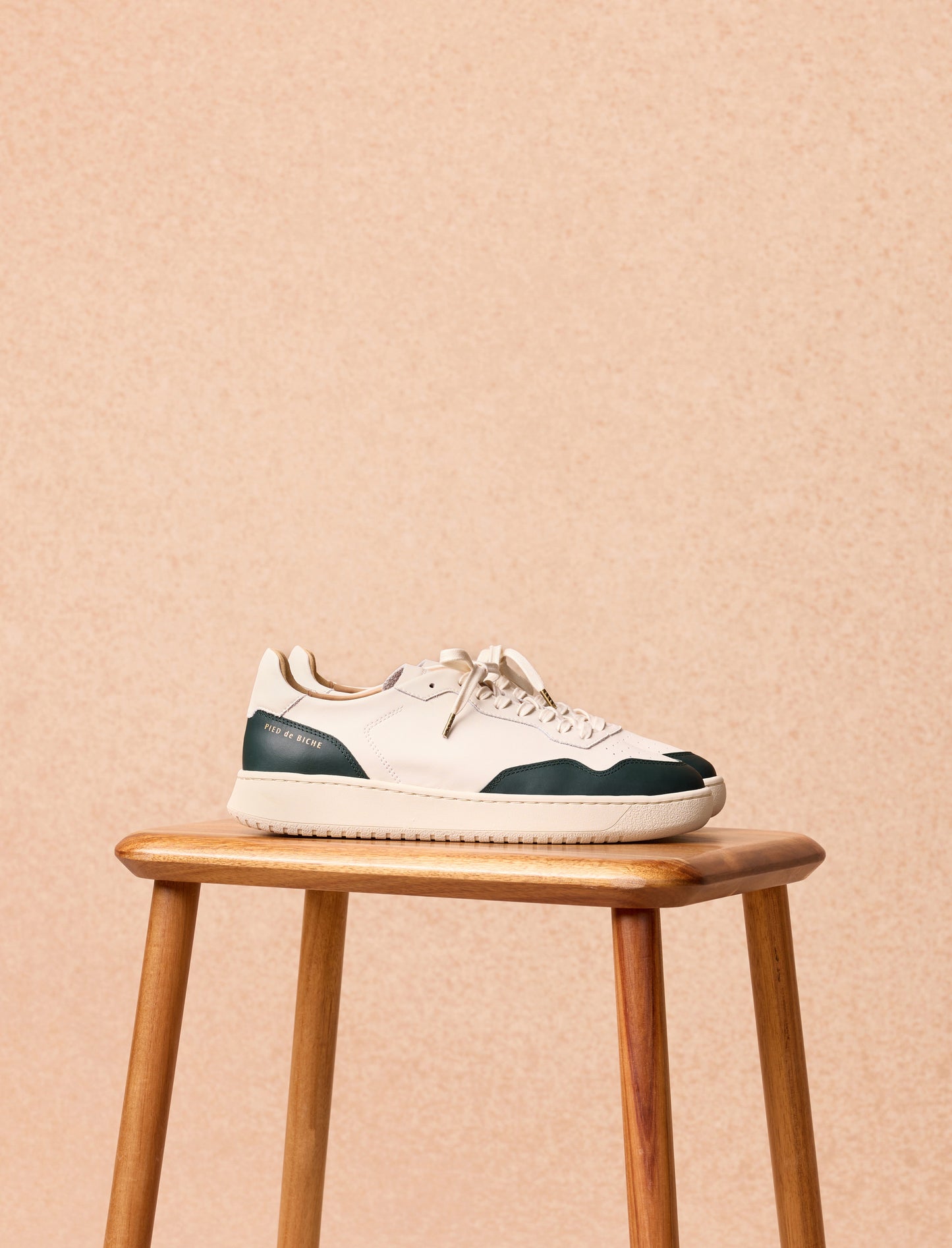 Edgard - Dunkles Retro-Grün 