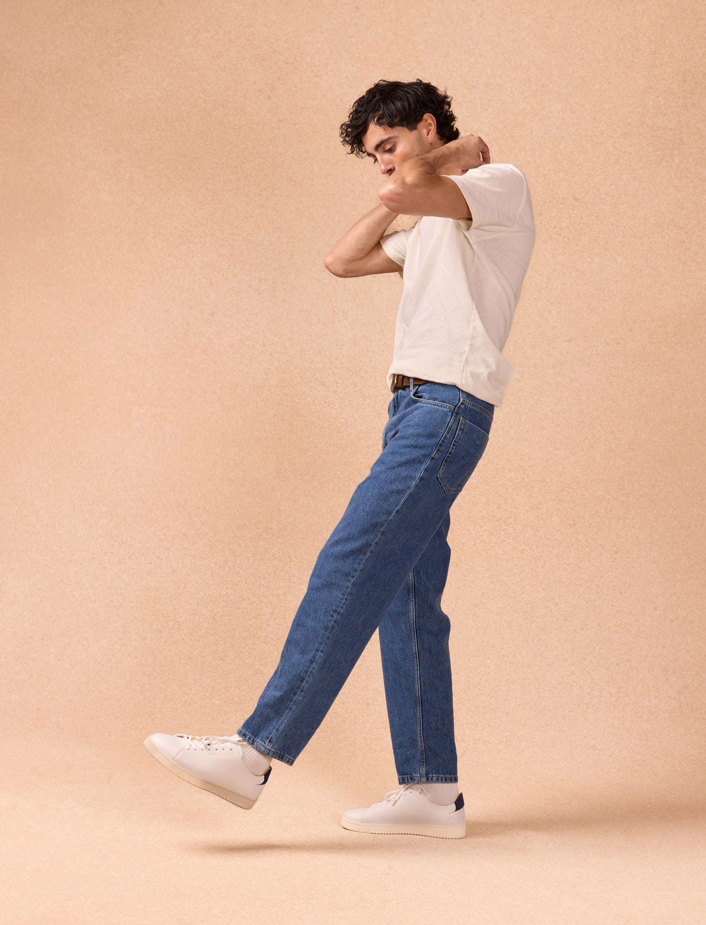 Arthur - White & navy 