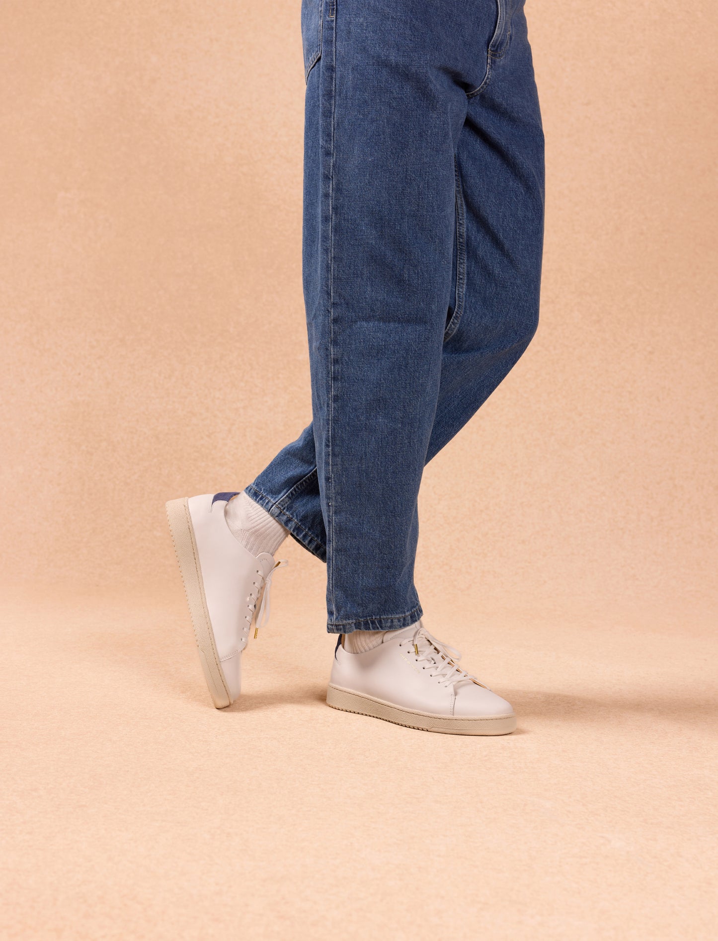 Arthur - White & navy 