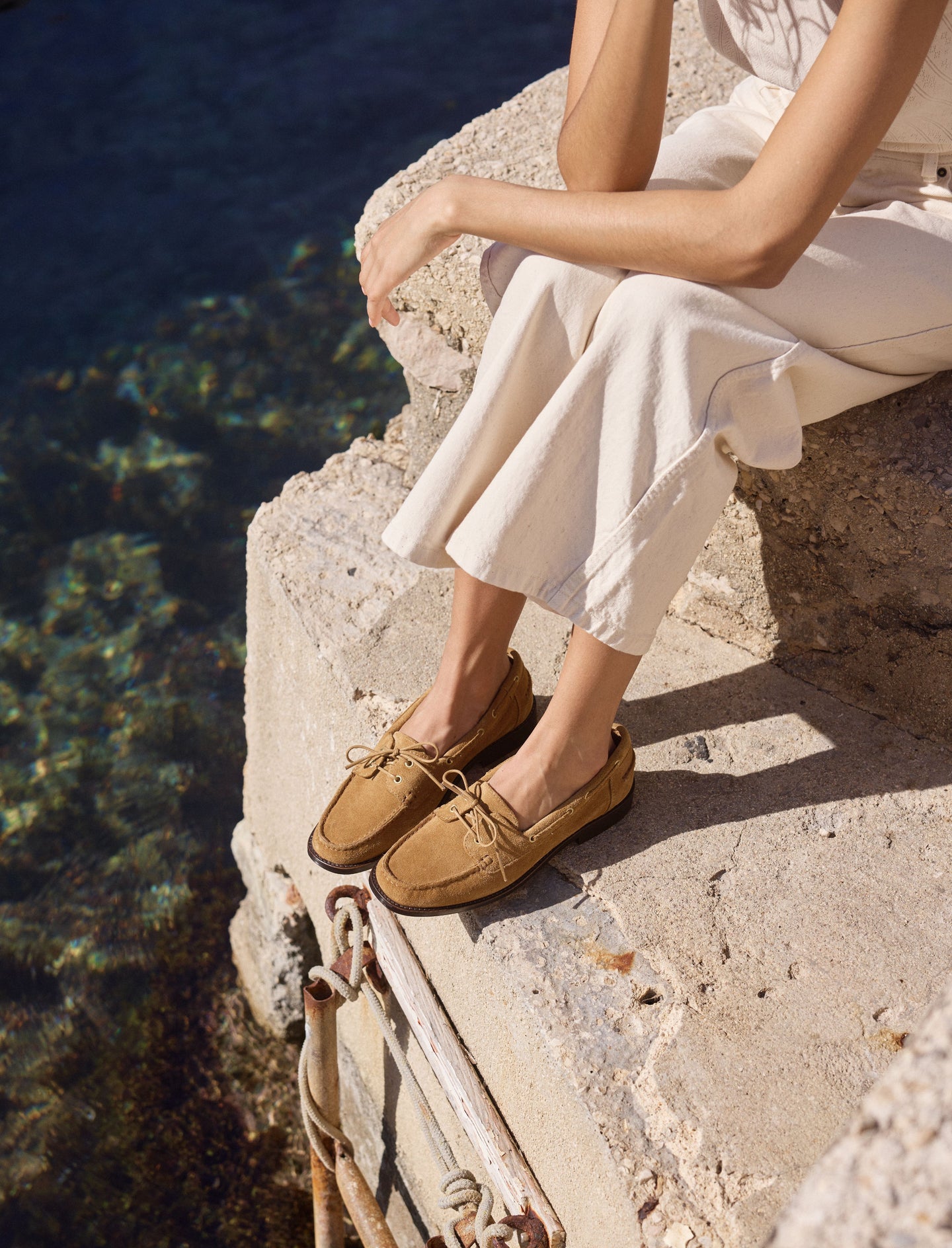 chaussures bateau en cuir suède pour femme