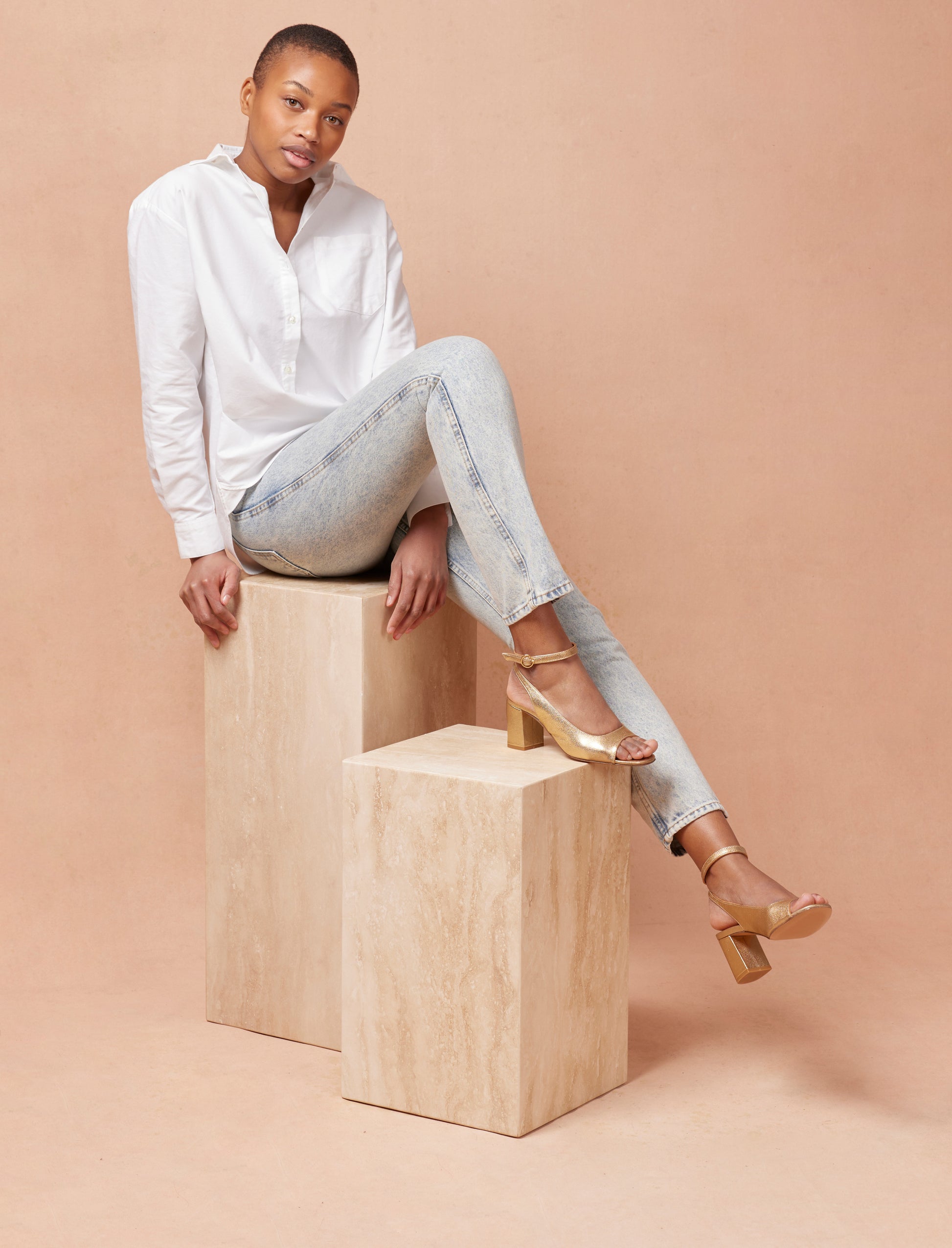 Joanna - Gold  - vue 3
