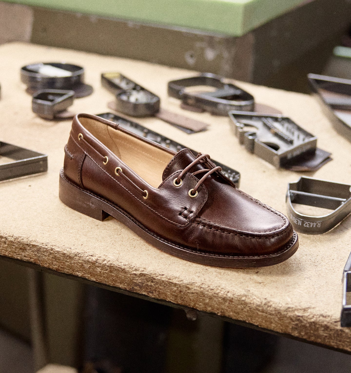 fabrication chaussures cuir finitions