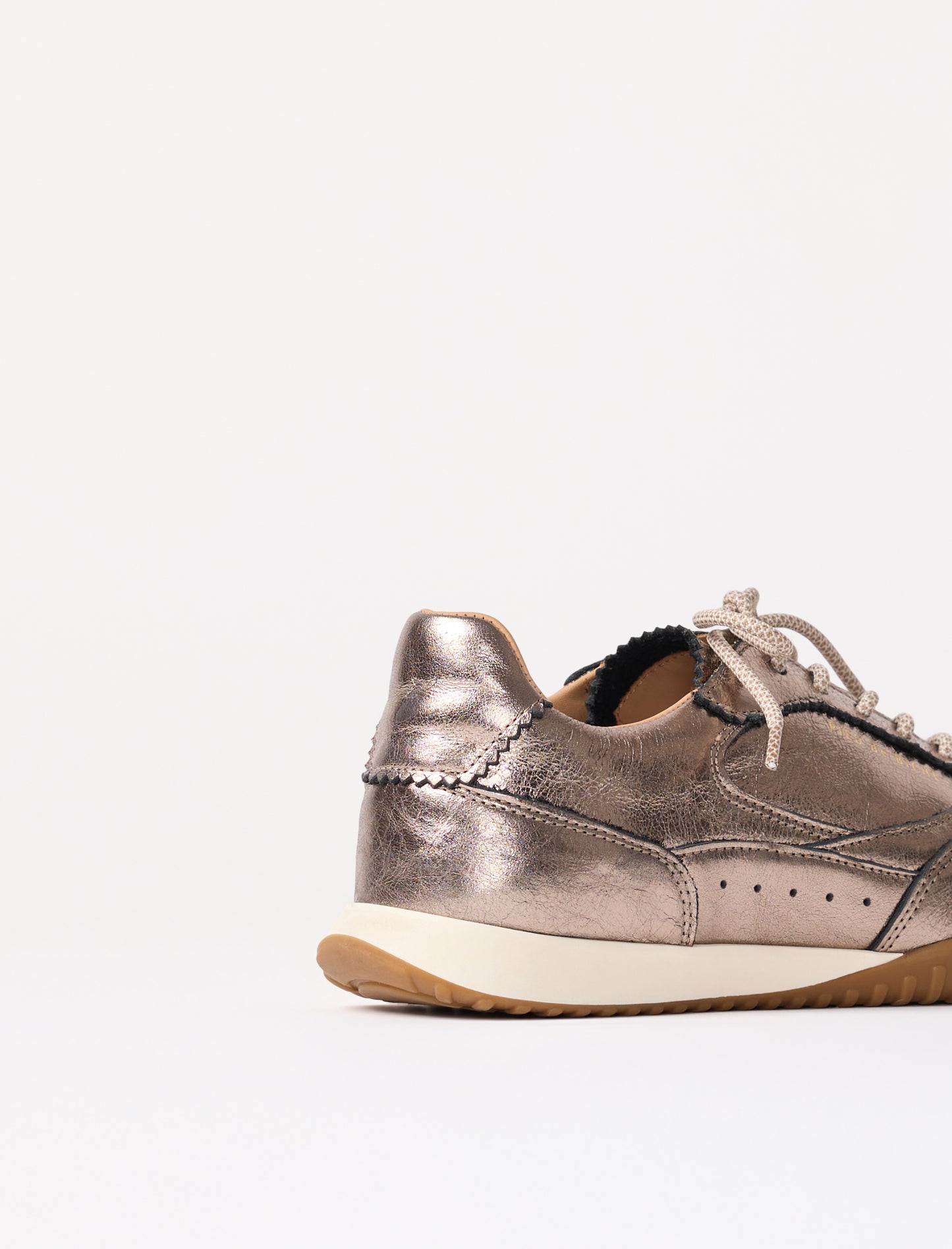 Maly – silbernes Metallfinish 